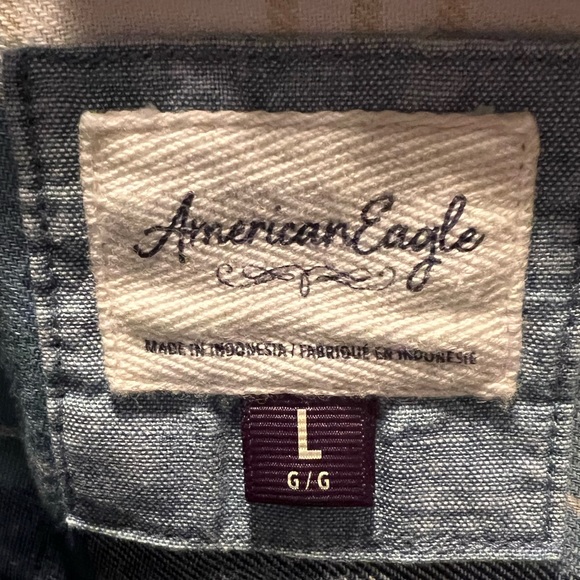 Blue and White Cropped Flannel - Picture 3 of 3